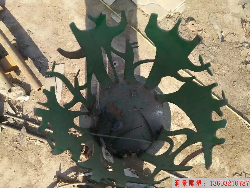 不銹鋼雕刻樹林雕塑，綠樹林假景雕塑5